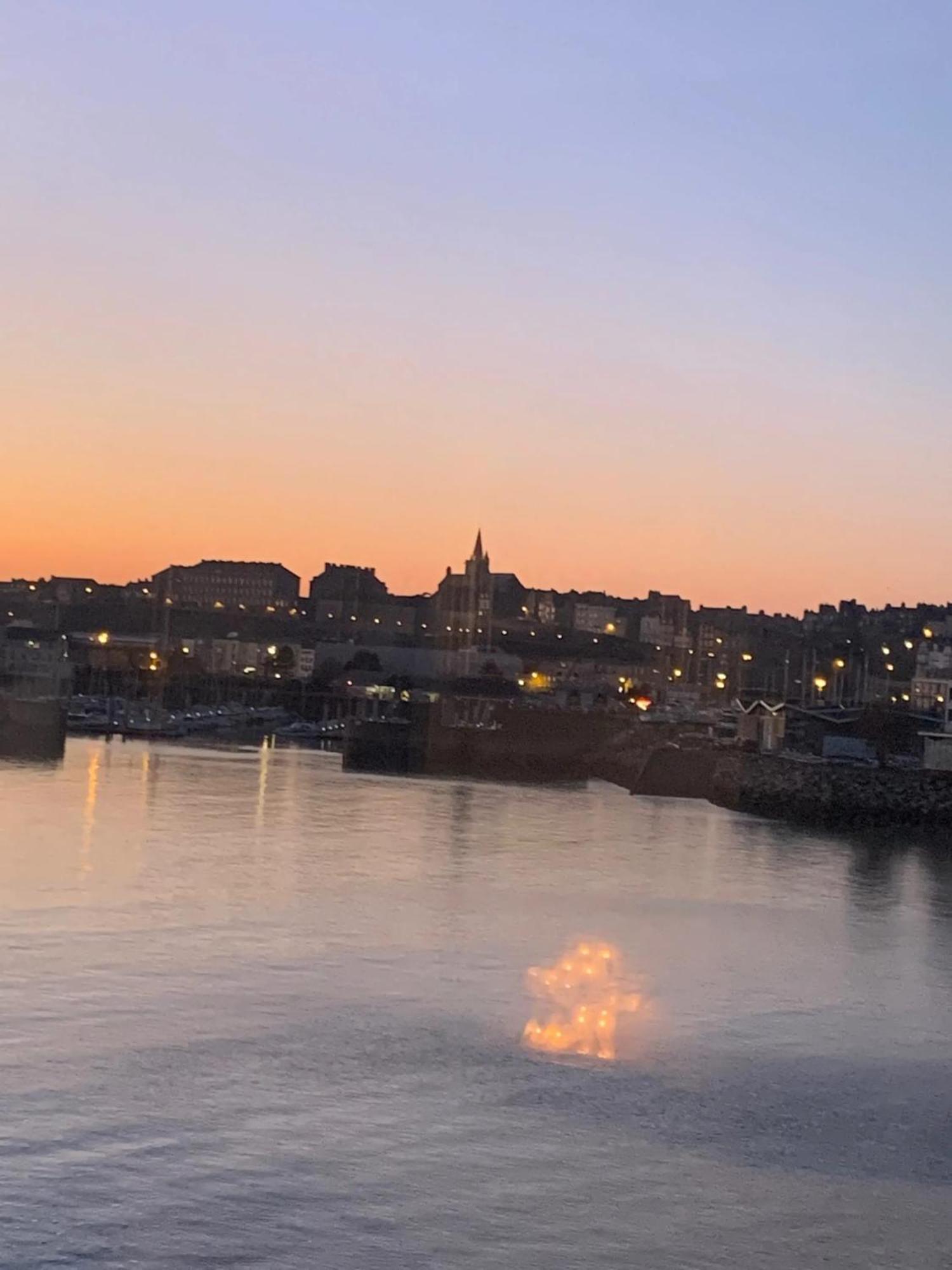 Appartement Moderne A Granville 55 M² Vue Sur Mer Eksteriør bilde
