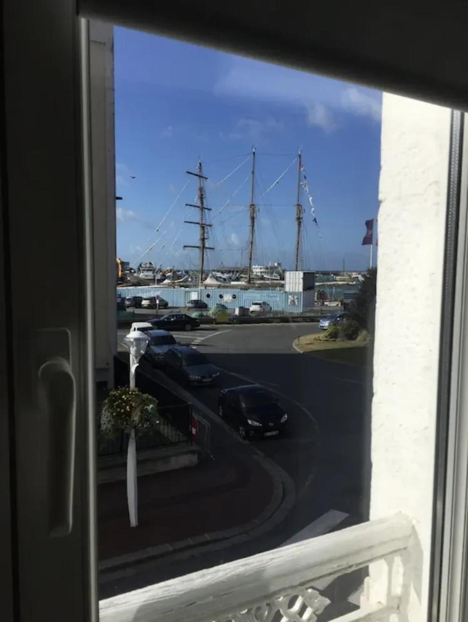Appartement Moderne A Granville 55 M² Vue Sur Mer Eksteriør bilde